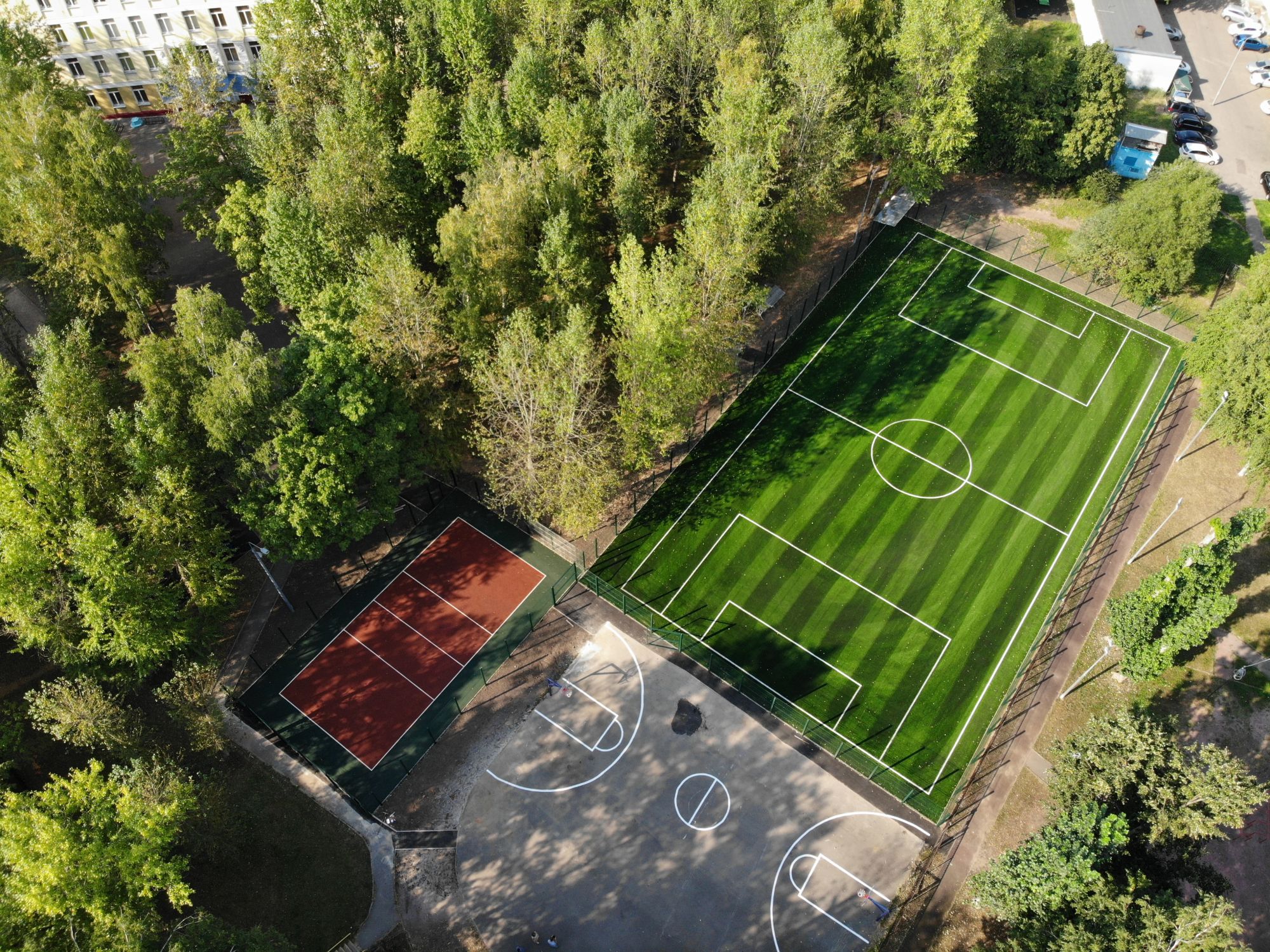 Футбольное поле + волейбол (Москва, ГБОУДО Синегория)